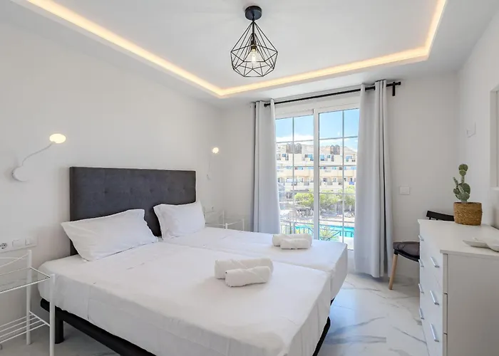 Luxurious Granada Park Retreat アパート ロスクリスティアーノス