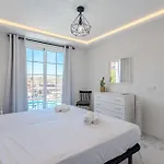 Luxurious Granada Park Retreat * Los Cristianos (Tenerife)