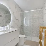 شقة Luxurious Granada Park Retreat لوس كريستيانوس